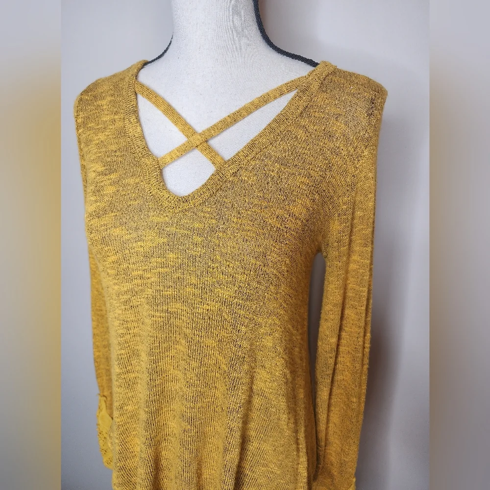 Blu Pepper Mustard Sweater - Picture 2 of 6